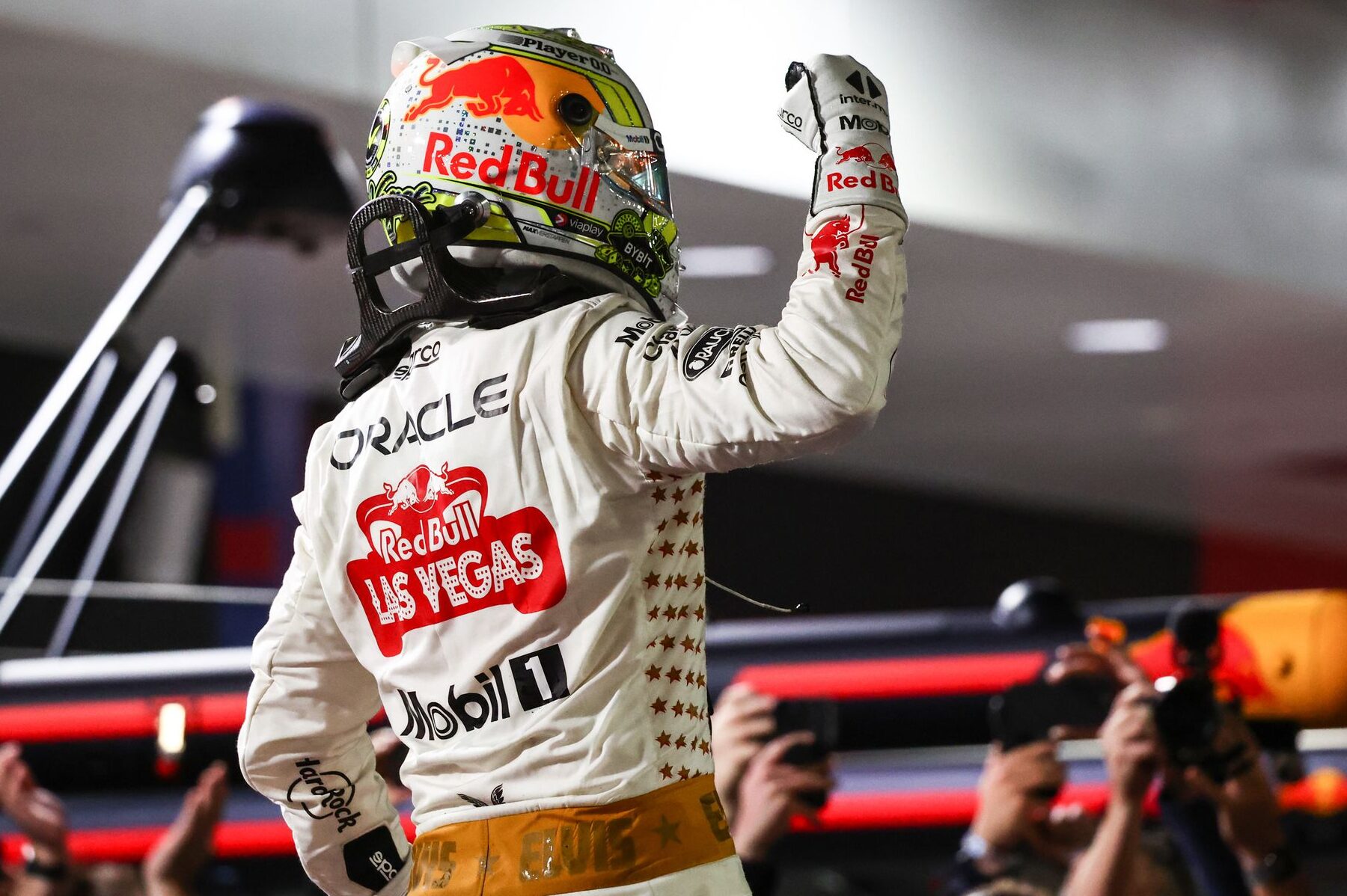 Los comisarios hicieron que Verstappen llamara sin su video de frente de...
