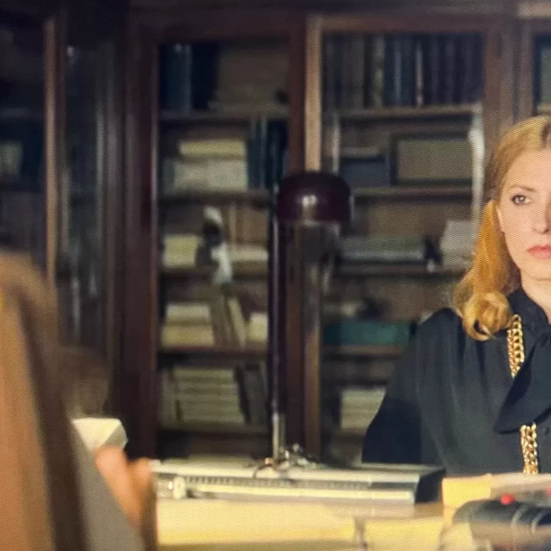 El final de las líneas torcidas de Dios explica: ¿Alice ha demostrado su inocencia? ¿Qué pasó con Rómulo y Remo? El thriller de Netflix Las líneas torcidas de Dios tiene conexión con Plymouth ...